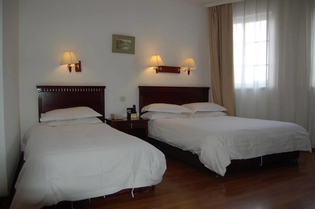 Lakeside Holiday Inn شانغهاي المظهر الخارجي الصورة