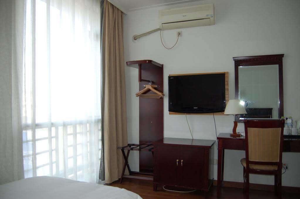Lakeside Holiday Inn شانغهاي المظهر الخارجي الصورة